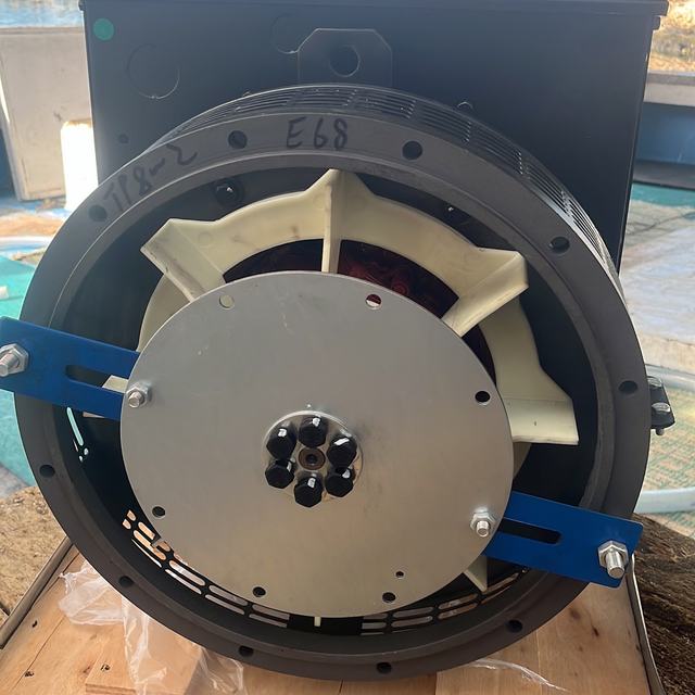 Generator rotor on a pallet