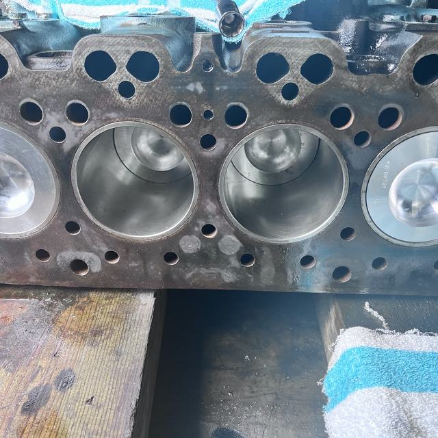 Cylinder head on the bench