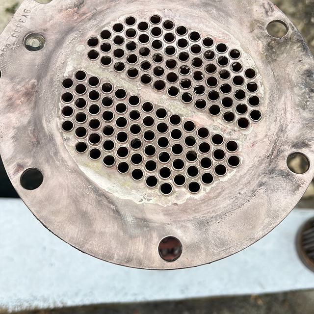 Heat exchanger tube plate